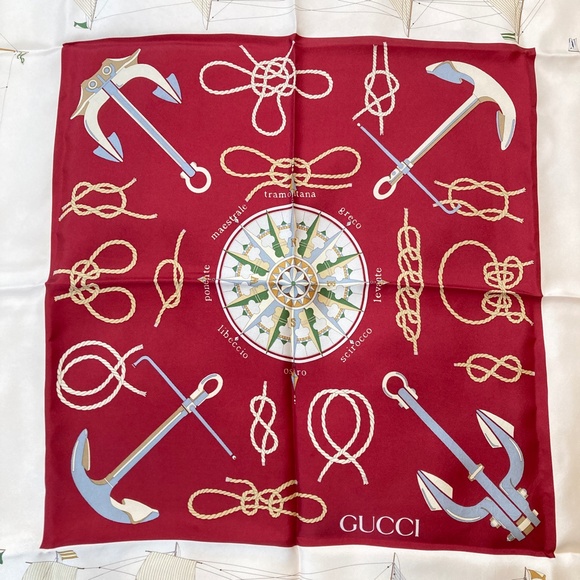 ⛵️ GUCCI SILK SCARF AUTHENTIC - Picture 3 of 6